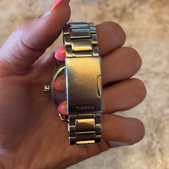 EUC Fossil Watch. Silver with black face. - Picture 2 of 2